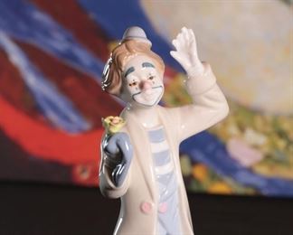 &nbsp;Porcelana De Cuernavaca Clown Magician on Wood Base Porcelain Figurine	8.5 inches	
