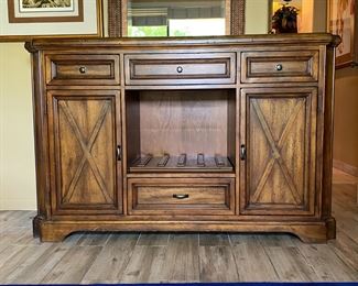 Michigan Home Sideboard Server Cabinet 	39.5 x 59 x 19in	HxWxD
