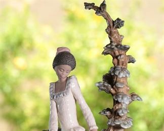 Lladro 5159 Harmony Black Legacy Porcelain Figurine  	13 inches high	
