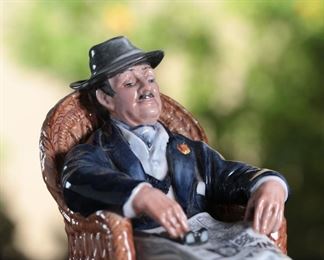 Royal Doulton HN 2677 Taking Things Easy Porcelain Figurine	7.5 inches high	
