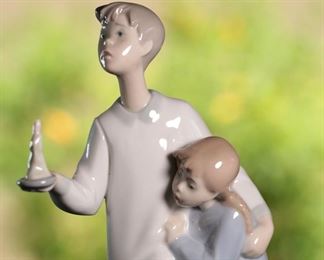 Lladro 4874 Children in Nightshirts Porcelain Figurine #2	8.5 inches high.	
