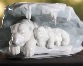 Lladro 8062 Snowy Sanctuary Polar Bears In A Cave Porcelain Figurine	6.5 inches high.	
