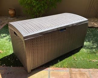 Suncast DBW9200 Resin Deck Box	24.5 x 49.5 x 24.	HxWxD

