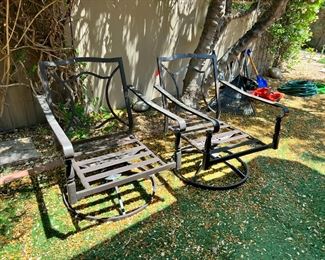 2pc Outdoor Chairs		
