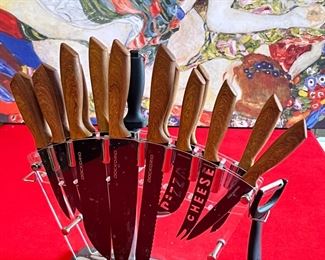 Dockorio Knife Set	13.5 x 15 x 3.in	HxWxD
