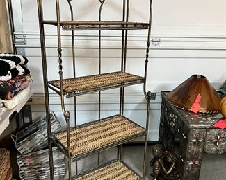 Metal Rattan Shelf		
