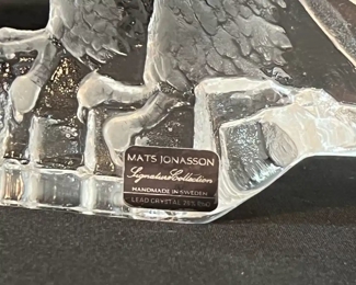 Mats Jonasson Crystal Signature Collection Golden Eagle Sculpture 	8.25x8.5x1in	HxWxD
