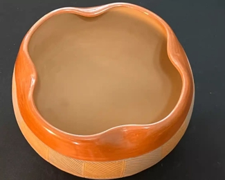 Dominguita Sisneros Naranjo Ohkay Owingeh (San Juan) Incised Pot Bowl Redware Pottery Native American 	5.5x8in Diameter	
