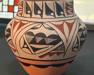 Mary S. Toya Jemez Pueblo Pot Native American Pottery 	6 x 3.75in diameter.	
