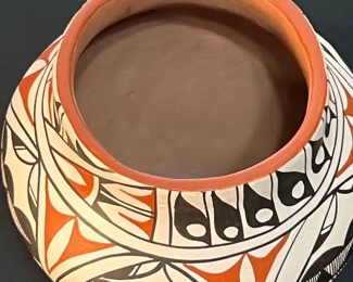 Mary S. Toya Jemez Pueblo Pot Native American Pottery 	6 x 3.75in diameter.	
