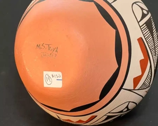 Mary S. Toya Jemez Pueblo Pot Native American Pottery 	6 x 3.75in diameter.	
