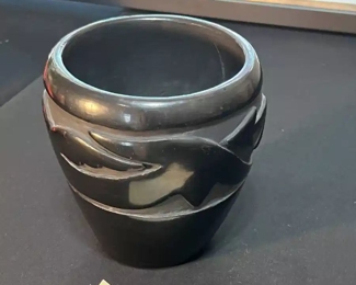 Mida Tafoya Santa Clara Pueblo Blackware Pot Vase Native American Pottery 	5.5 x 4.25in diameter at opening.	
