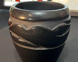 Mida Tafoya Santa Clara Pueblo Blackware Pot Vase Native American Pottery 	5.5 x 4.25in diameter at opening.	
