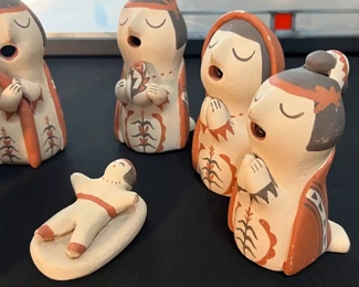 11pc Mary E Toya Jemez Nativity Scene Native American Pottery 	  5.5 inches tall.	
