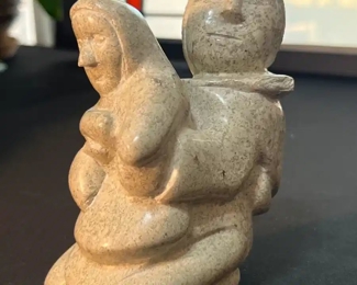Mother & Child Inuit Eskimo Bird Soapstone Carving 076	4.5x2.5x4.5in	HxWxD
