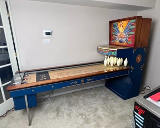 1983 Williams/United Big Strike Shuffle Alley Bowling Arcade Game Coin-Op	69 x 35x 100in	HxWxD
