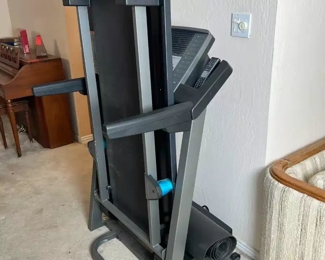 Proform XP R60 Treadmill  	52 x 34 x 74in	HxWxD
