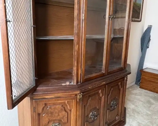 Vintage China Hutch Cabinet 	76 x 61 x 19in	HxWxD
