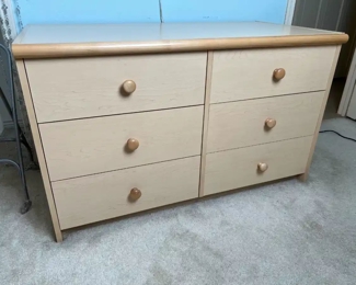 Camelot Furniture Beechwood Dresser 6 Drawer	29.5 x 49 x 25.	HxWxD
