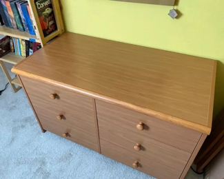 Camelot Furniture Cherry Wood 6 drawer Dresser	29.5 x 49 x 25.in	HxWxD
