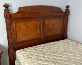 Dark Wood Queen Bed	Frame: 62 x 64.5 x 92in<BR> Mattress: 60 x 80in	
