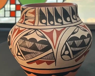 Mary S. Toya Jemez Pueblo Pot Native American Pottery 	6 x 3.75in diameter.	
