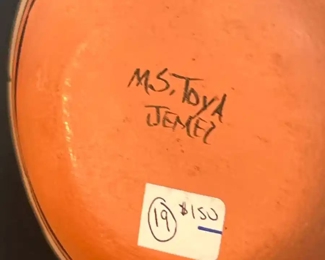 Mary S. Toya Jemez Pueblo Pot Native American Pottery 	6 x 3.75in diameter.	
