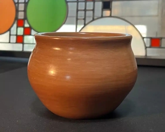 Dominguita Sisneros Naranjo Ohkay Owingeh (San Juan) Cream Slip Pot Incised  Bowl Pottery Native American 040	4.5 x 5 diameter at room.	
