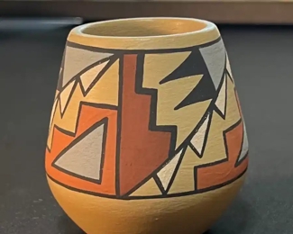 Joe & Thelma Talachy Pojoaque Pue Pot Native American Pottery Miniature 	3 x 1.5in at opening.	
