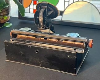 Vintage 1930s MARX DE-LUXE DIAL Tin Litho Typewriter Children's Toy	9x12.5x7in	HxWxD
