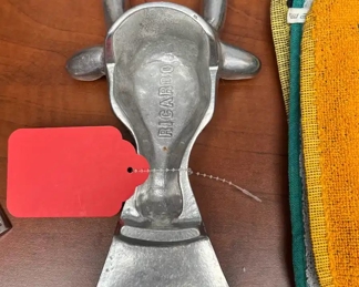 Ricardo Bull Cast Aluminum Boot Jack	10.5in Long	
