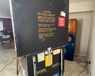 1990 Williams Rollergames Pinball&nbsp;Machine Coin-Op	74 x 29 x 56in	HxWxD
