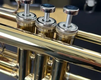 Accord  by Blessing 1025 Trumpet	Case: 6 x 21 x 10in	HxWxD
