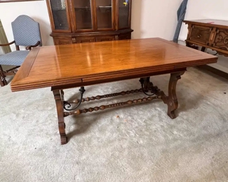 7pc antique Table & Chairs	30 x 40 x 66 -99in	HxWxD
