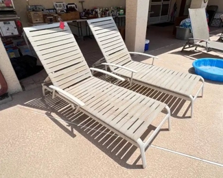 2pc Patio Loungers	43 x 29 x 75	HxWxD
