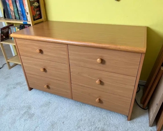 Camelot Furniture Cherry Wood 6 drawer Dresser	29.5 x 49 x 25.in	HxWxD

