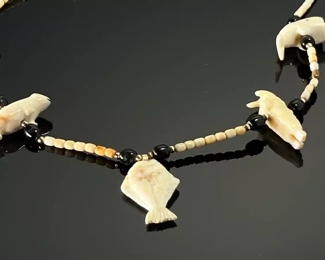 Native American Carved Fetish Necklace Pacific Northwest Inuit 	29in long 	
