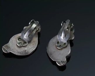 Navajo Silver Turquoise & Coral Leaf Design Earrings Clip on 	1.20x0.5in	
