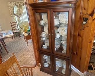 CHINA CABINET WITH MIRRORED BACK AND GLASS SHELVES 32X12X70 (CONTENTS NOT INCLUDED)