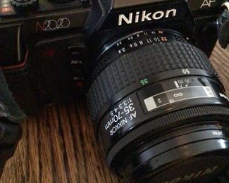 Nikon N2020 35 mm manual with lens 35-70mm