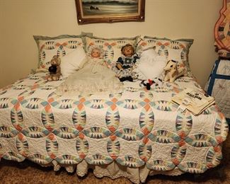 Twin Bed - Handmade Quilt with Pillows