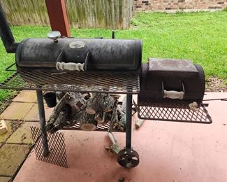 Lype Tyme BBQ Pit made in Uvalde