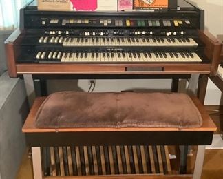 CAVA708 Hammond Organ