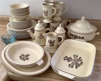 CAVA715 Village By Pfaltzgraff Dish Set