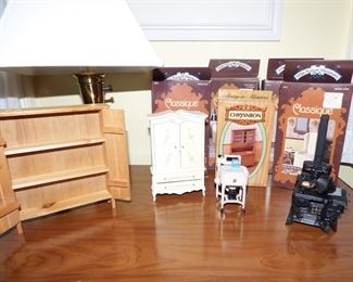 Highly Detailed Doll House Furniture (See next 4 Pictures)