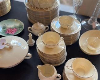 81 piece Lenox “Olympia Pl” set.  A great simple set that would be easy to mix with other patterns!