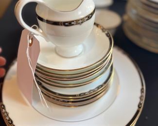 24 piece Wedhewood set