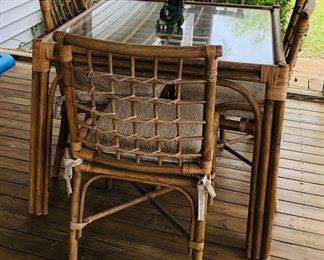 Glass top table/4chairs