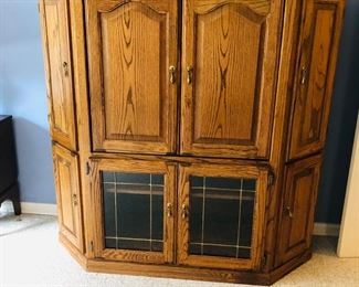 Entertainment center 