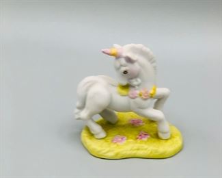 VTG 1982 FANTASY SERIES PORCELAIN UNICORN Wallace Berrie JAPAN 